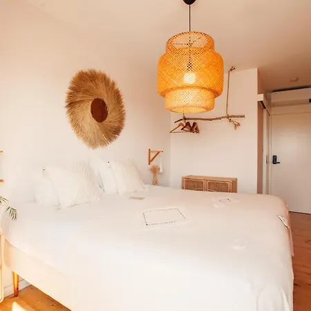 Panzió We Surf House Figueira da Foz