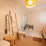 We Surf House 3*
