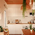 We Surf House 3*