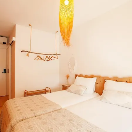 Couette-café We Surf House