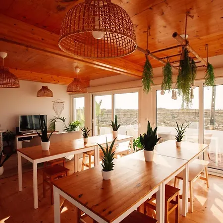 Couette-café We Surf House *