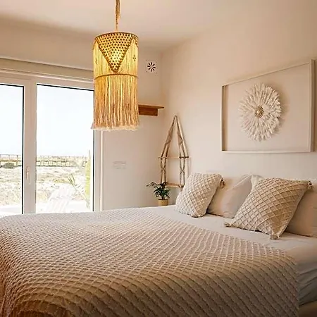 Bed & Breakfast We Surf House 3*