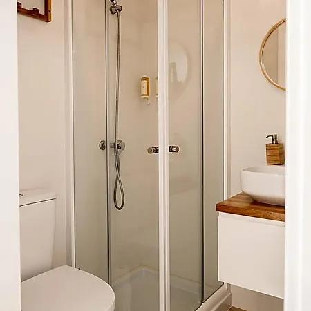 Bed & Breakfast We Surf House 3*