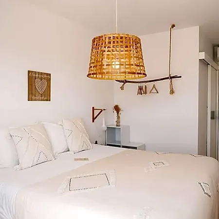 Bed & Breakfast We Surf House